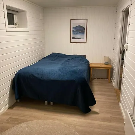 Cozy Close To The Center *