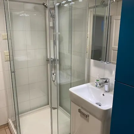 Cozy Close To The Center *