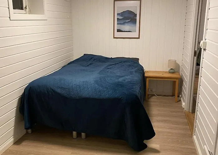 Cozy Close To The Center *